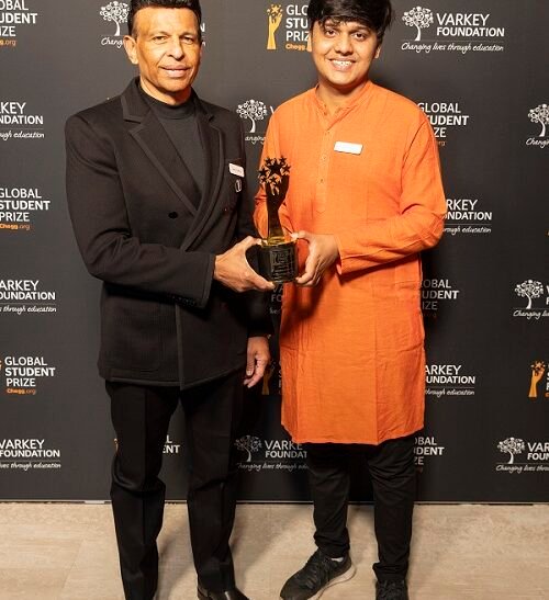 Bihari Winner of USD 100,000 Global Student Prize Returns Home, Calls for an "Entrepreneurship Revolution" to Empower India&apos;s Underserved Youth